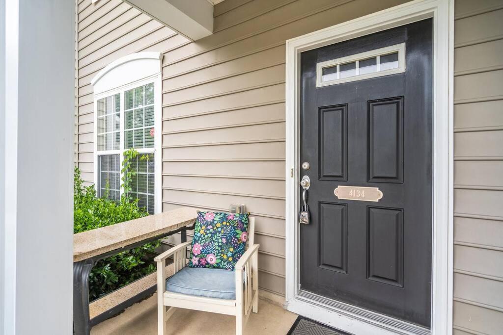 Peaceful, Townhome In Hope Valley Farms Durham Exterior photo